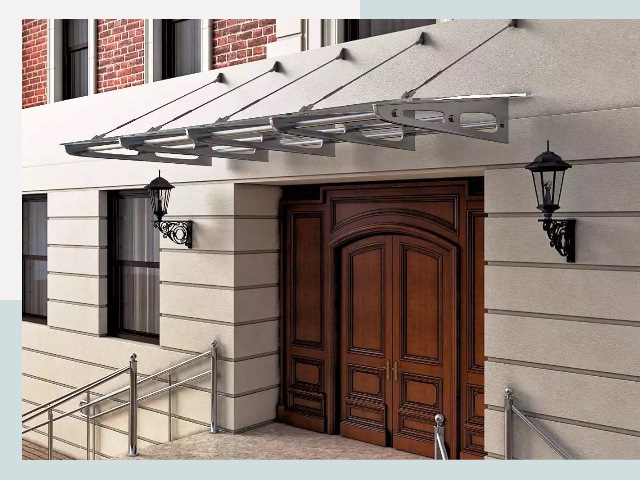 Металлические козырьки от 613 руб. в Сургуте